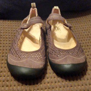 MINTY MINT Used Brown Suede J-41 MARY JANE'S, Ladies Size 9M